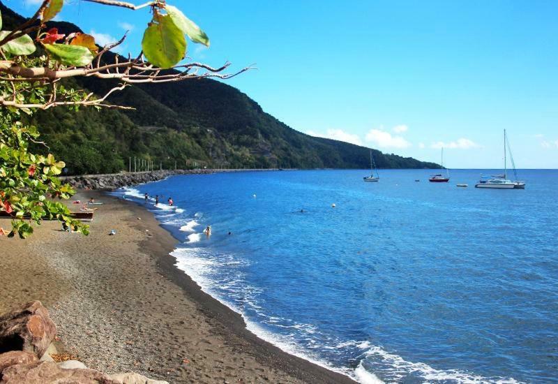 Or Bleu-Bungalow Volcan Soufriere-Vue Sur Mer Saint-Claude Buitenkant foto