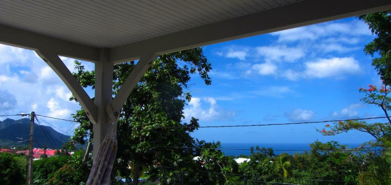 Or Bleu-Bungalow Volcan Soufriere-Vue Sur Mer Saint-Claude Buitenkant foto